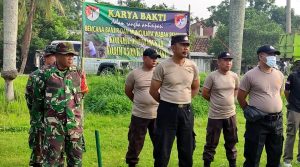 Antisipasi Banjir Di Musim Hujan Koramil 09 Cibarusah Gelar Karya Bakti Bersihkan Saluran Irigasi