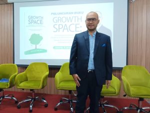 Growth Space adalah buku inspiratif yang kami persembahkan untuk Anda
