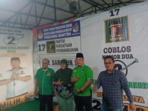 Posko Kemenangan Haji Sarmili Ngopi -ngopi Sore bersama Media