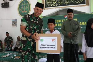 Jumat Berkah,Danrem 052/Wkr Berikan Santunan ke Yayasan Hidayatus Sholihin