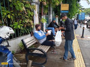 WJUP Kembali Bagikan Ratusan Takjil di Lingkungan Kantor Wali Kota Jakut