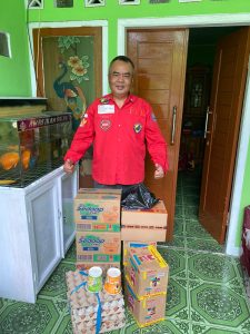 Wakil Kabiro Nana Suryana Dari Media Bidik Nusantara News Beserta Keluarga Memberikan Tagjil Ke Masjid Jami Alfalah