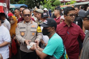 Kapolres Metro Jakut Kawal Bazar Sembako Murah di Papanggo
