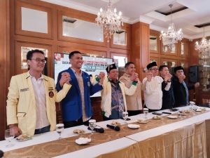 Segenap Organisasi Kepemudaan Lintas Iman, yang terdiri dari Ketua Umum PP Pemuda Muhammadiyah, GP Anshor, Pemuda Katolik, GAMKI, Peradah, GEMAKU, Gema Budhi, GPII dan Gema Mathla’ul Anwar