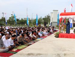 Momen Hari Raya Idul Adha 1445 H, Lanal Dumai Serahkan Hewan Kurban Ke Masjid Baitut Thoyyibin*