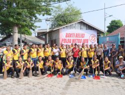 Polres Metro Jakarta Utara Gelar Bakti Religi di Masjid Al Alam Marunda dalam Rangka Hari Bhayangkara Ke-78