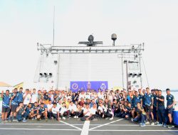 Personel Lantamal I Beserta ABK KRI Laksanakan Olahraga Bersama Dengan ABK Kapal Perang India INS Saryu P54