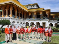 Ketua Korcab I DJA I Antar Keberangkatan Ketua Cabang 4 Gabungan Jalasenastri Mabesal
