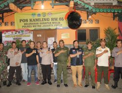 Kapolsek Kemayoran Melaksanakan Kunjungan ke Siskamling di Wilayah Harapan Mulia