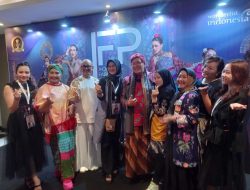 Indonesia Fashion Parade Show dengan Tema Wastranesia Indonesia Fashion Parade 2024