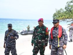 Komandan Lanal TBA Kunjungi Pulau Perbatasan Pulau Berhala