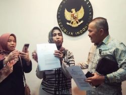 Oknum Jatanras Polda Metro Jaya Kepung Kantor Kuasa Hukum Ike Farida lagi-lagi Polisi Kriminalisasi
