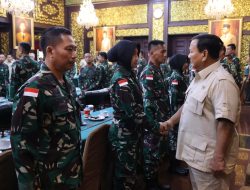 Menhan Prabowo Beri Pembekalan 40 Nakes TNI Yang Akan Berangkat Misi Kemanusiaan Gaza