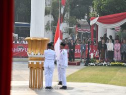 Komandan dan Prajurit Lanal Bandung Ikuti Upacara Pengibaran Bendera Merah Putih Dalam Rangka Peringatan HUT Ke-79 Kemerdekaan Republik Indonesia Tingkat Provinsi Jawa Barat