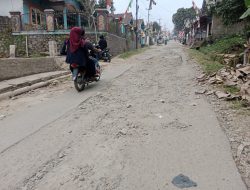 Jalan di Purwakarta Rusak Parah, Warga Minta Pj Bupati Benni Irwan Segara Diperbaiki