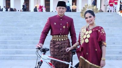 Menteri ATR/BPN Agus Harimurti Yudhoyono. HUT ke-79 RI. AHY Dapat Hadiah Sepeda, Dari Presidenan Jokowi. Minggu – 18 – 8 – 2024