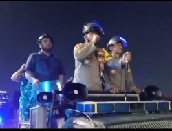 Kapolres Metro Jakpus Pimpin Pembubaran Aksi Massa di Depan Gedung DPR/MPR