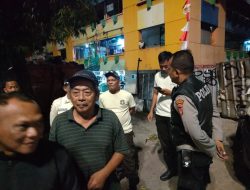 Patroli Dini Hari 1051 Samapta Polsek Metro Tanah Abang Dan Sambangi Security Blok F Dan G Pasar Tanah Abang