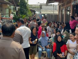 Polsek Koja Adakan Kegiatan pemberian Makan Gratis di Balai Warga RW 19 Kampung Beting