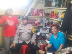 Patroli Dialogis Minggu Malam, Bhabinkamtibmas Johar Baru Sambangi Ketua RT dan Keamanan RW 04