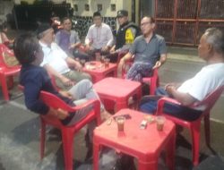 Bhabinkamtibmas Johar Baru Sambang Dialogis Interaksi dan Komunikasi Sosial Jaga Kamtibmas Ajak Ketua RW dan Ketua RT.