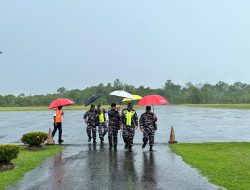 Danlanal Simeulue Sambut Kedatangan Tim Wasev Spotmaral Mabesal di Bandara Lasikin