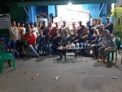 NGOPI KAMTIBMAS POLSEK KOJA POLRES METRO JAKARTA UTARA BERSAMA WARGA RW 04 TUGU UTARA