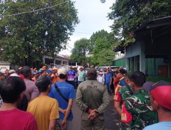 Karya Bhakti Bersihkan Fasum Bawah Flyover Oleh Koramil 02/Matraman