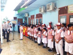 Ajak Pelajar Tertib Berlalu Lintas, Polsek Kawasan Kali Baru, Laksanakan Kegiatan Police Goes To School