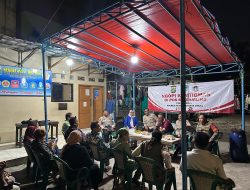 Kapolsek Koja Dekatkan Diri dengan Warga Gelar Kegiatan Ngopi Kamtibmas di Pos RW 02 Koja