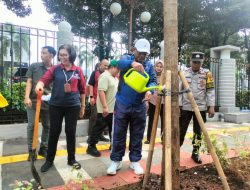 Sinergitas Unsur Tiga Pilar Dalam Giat Penghijauan Kota Di Pasar Baru