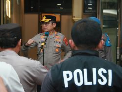 Apel Gabungan Polres Metro Jakarta Utara: Sinergitas dan Komitmen Tinggi Jaga Kamtibmas di Malam Hujan