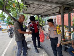 Sedekah Sebagai Wujud Syukur, Satsamapta Bagikan Sarapan Gratis, Untuk Petugas Kebersihan, Ojeg dan Buruh