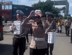 Bulan Penuh Berkah Satlantas Bagikan Makanan Buka Puasa, Untuk Sopir Petugas Kebersihan Buruh