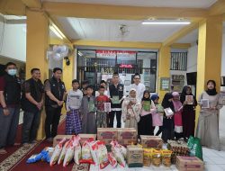 Polri Ulurkan Tangan Untuk Sesama, Bakti Sosial di Panti Asuhan Yatim Piatu Nuruz Zahroh