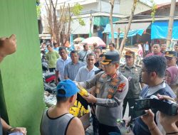 Kapolres Metro Jakarta Utara Cek Harga dan Ketersediaan Bahan Pokok di Pasar Waru Selama Ramadhan