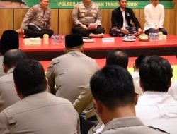 Kapolres Pelabuhan Tanjung Priok Bahagiakan Anak Yatim Piatu