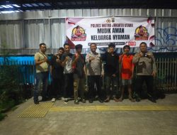 Polsek Pademangan Pasang Spanduk “Mudik Aman, Keluarga Aman” dan Hotline 110 di Wilayah Jakarta Utara