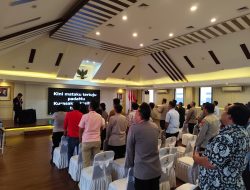 Wakapolres Metro Jakarta Utara Ibadah Kebaktian di Aula Wira Satya Polres Metro Jakarta Utara