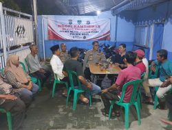 KAPOLSEK KOJA GELAR NGOPI KAMTIBMAS DI POS SATKAMLING RW 07, AJAK WARGA JAGA KEAMANAN LINGKUNGAN