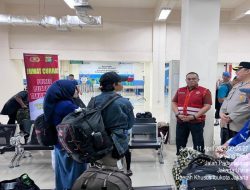Kapolres Pelabuhan Tg Priok curhat Dengan Penumpang Kapal Laut Di Terminal Pelabuhan Tg Priok