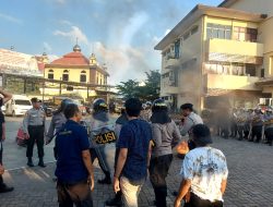 Tingkatkan Kemampuan Personel, Polres Pelabuhan Tanjung Priok Gelar Latihan Dalmas dan Pemadaman Api
