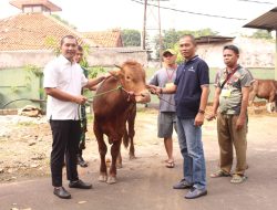 Kodim 0505/Jakarta Timur Berbagi Daging Qurban kepada Warga Sekitar Dalam Semangat Idul Adha