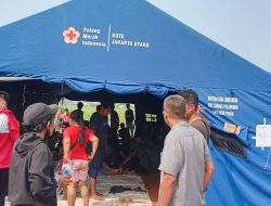 Palang Merah Indonesia (PMI) Kota Jakarta Utara mengerahkan 9 (sembilan) relawan ke lokasi kebakaran di RW 4 Kapuk Muara, Penjaringan Jakarta Utara