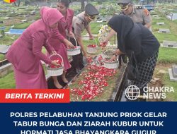 Polres Pelabuhan Tanjung Priok Gelar Tabur Bunga Dan Ziarah Kubur untuk Hormati Jasa Bhayangkara Gugur