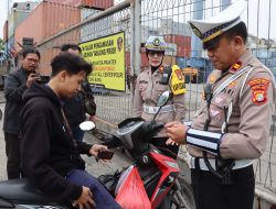 Polres Pelabuhan Tg Priok Gelar Operasi Patuh Jaya 2025, Beri Teguran dan Himbauan Pengendara Lalu Lintas