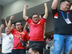 Gebernur Pramono Anung Saksikan Pertandingan Sepak Bola Persija Vs Malut FC