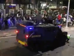 Ojol Tewas Terlindas Rantis Polisi Saat Aksi Unjuk Rasa di Senayan