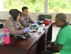 Tokoh Masyarakat Kampung Ansudu, Apresiasi Satgas Ops Damai Cartenz Gelar Bakti Kesehatan Gratis bagi Lansia.