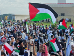 Dari Jakarta untuk Dunia, Seruan Hentikan Genosida Gaza Menggema dalam Tiga Bahasa